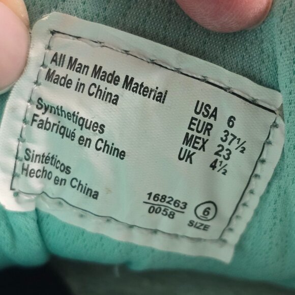 Kangaroos Women's pocketpass Jogger Sneakers Black Suede and Teal  Low Top sz 6 - Picture 8 of 8